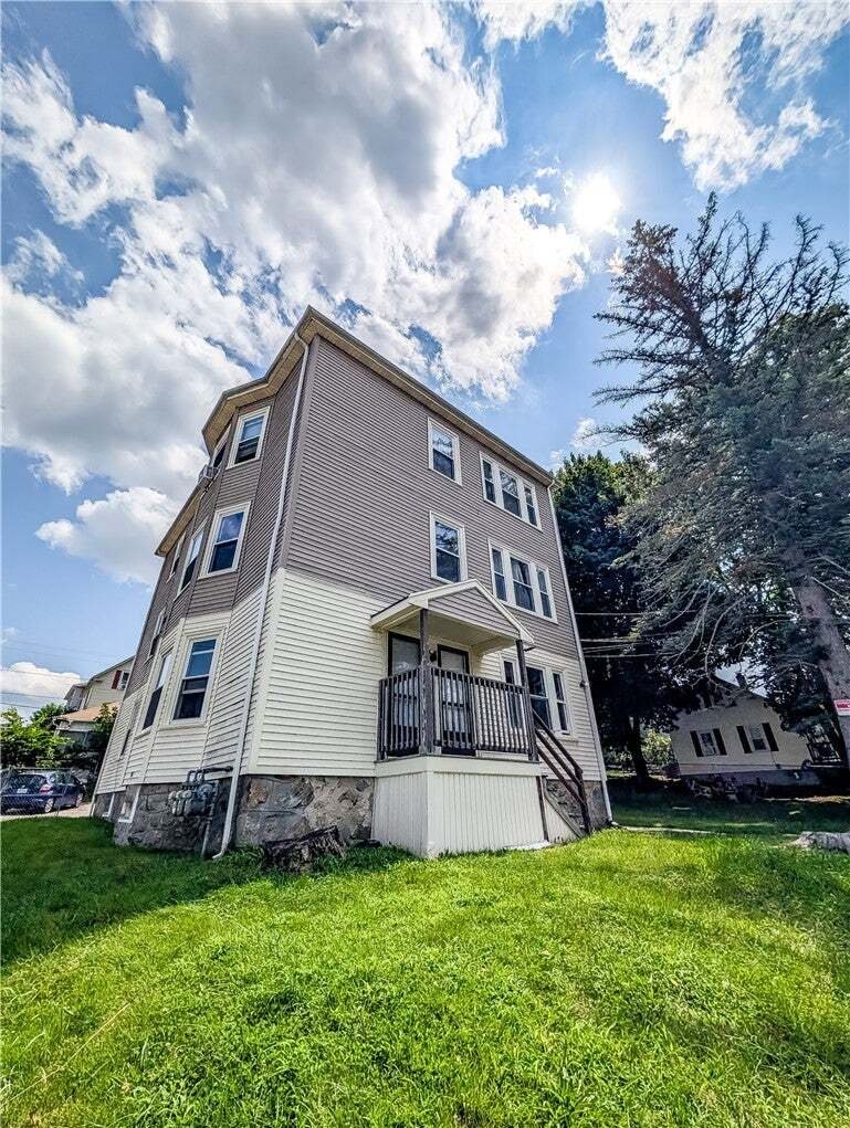 Woonsocket, Rhode Island, United States 3 - 18681883