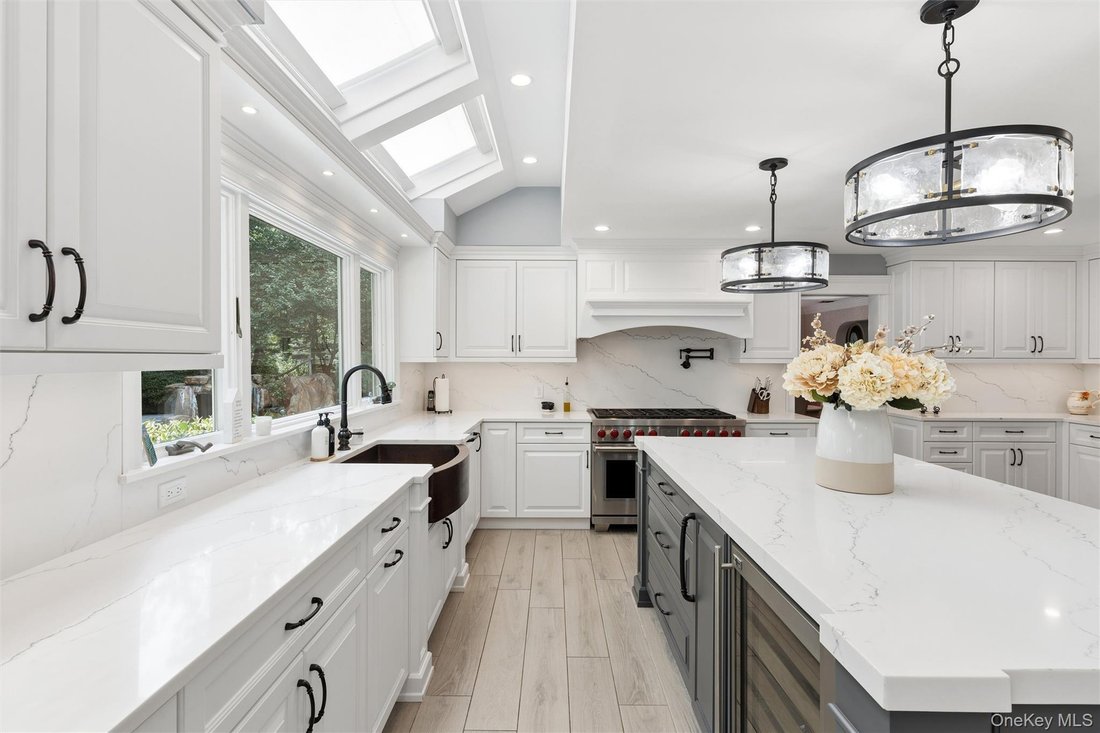 House in Smithtown, New York, United States 5 - 18683218
