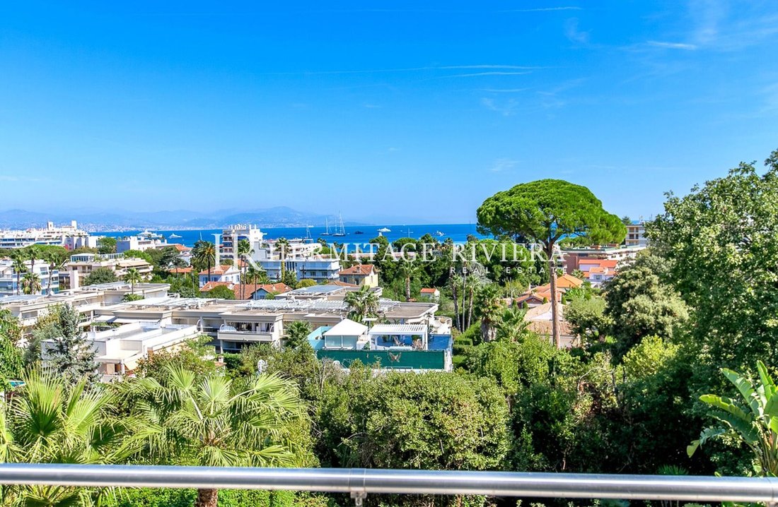 Villa in Antibes, Provence-Alpes-Côte d'Azur, France 3 - 16674119