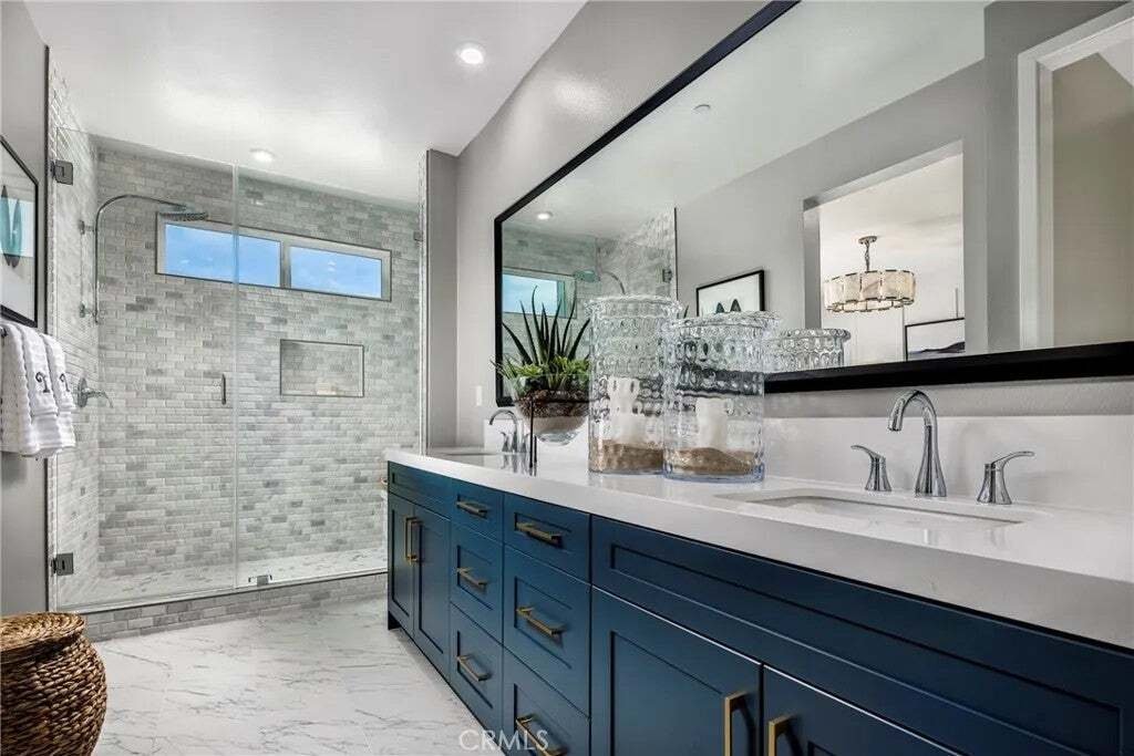 Condo in San Diego, California, United States 5 - 18682787