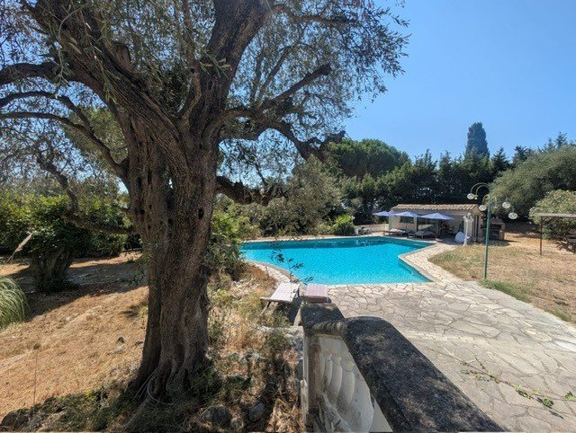 Villa in Plan de Noves, Vence, France 3 - 18682496