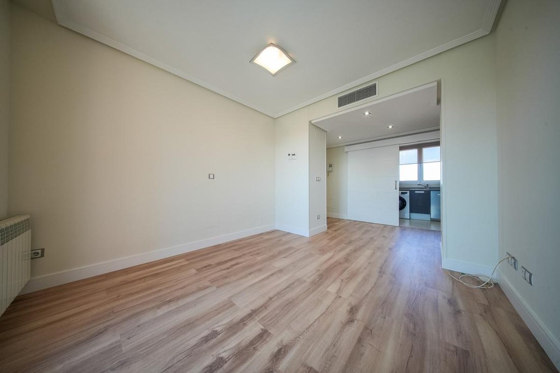 Appartamento a Fuencarral-El Pardo, Madrid, Spagna 2 - 18674608