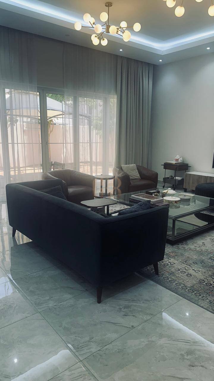 Villa in Nad Al Sheba, Dubai, United Arab Emirates 2 - 18680530