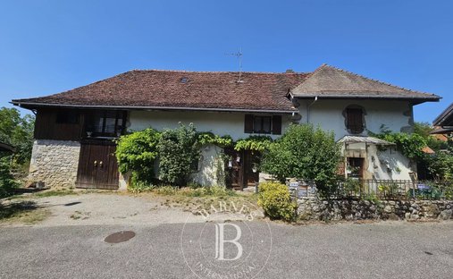 House in Seynod, Annecy, France 1