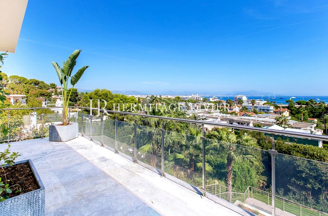Villa in Antibes, Provence-Alpes-Côte d'Azur, France 4 - 16674119