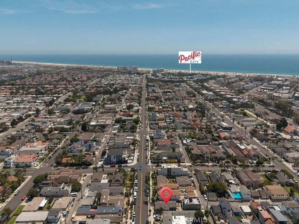 Huntington Beach, California, United States 4 - 18682838