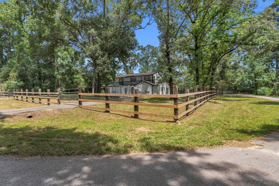 Casa a Pinehurst, Texas, Stati Uniti 2 - 18683010