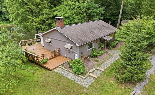 House in Crown, Pennsylvania, United States 1