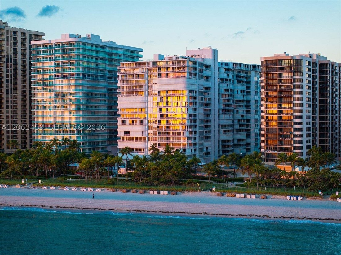 Condo in Bal Harbour, Florida, United States 4 - 18680353