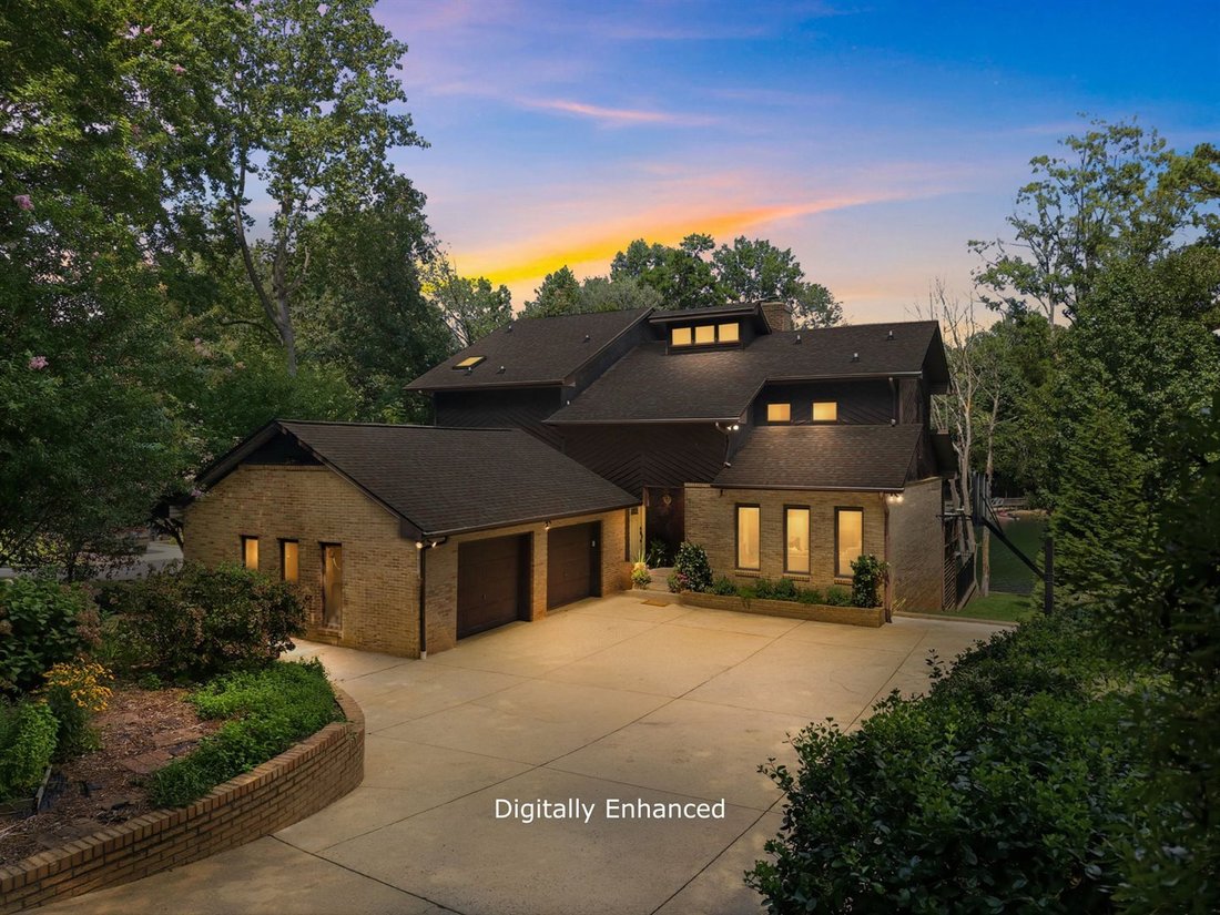 House in Cornelius, North Carolina, United States 4 - 18684229