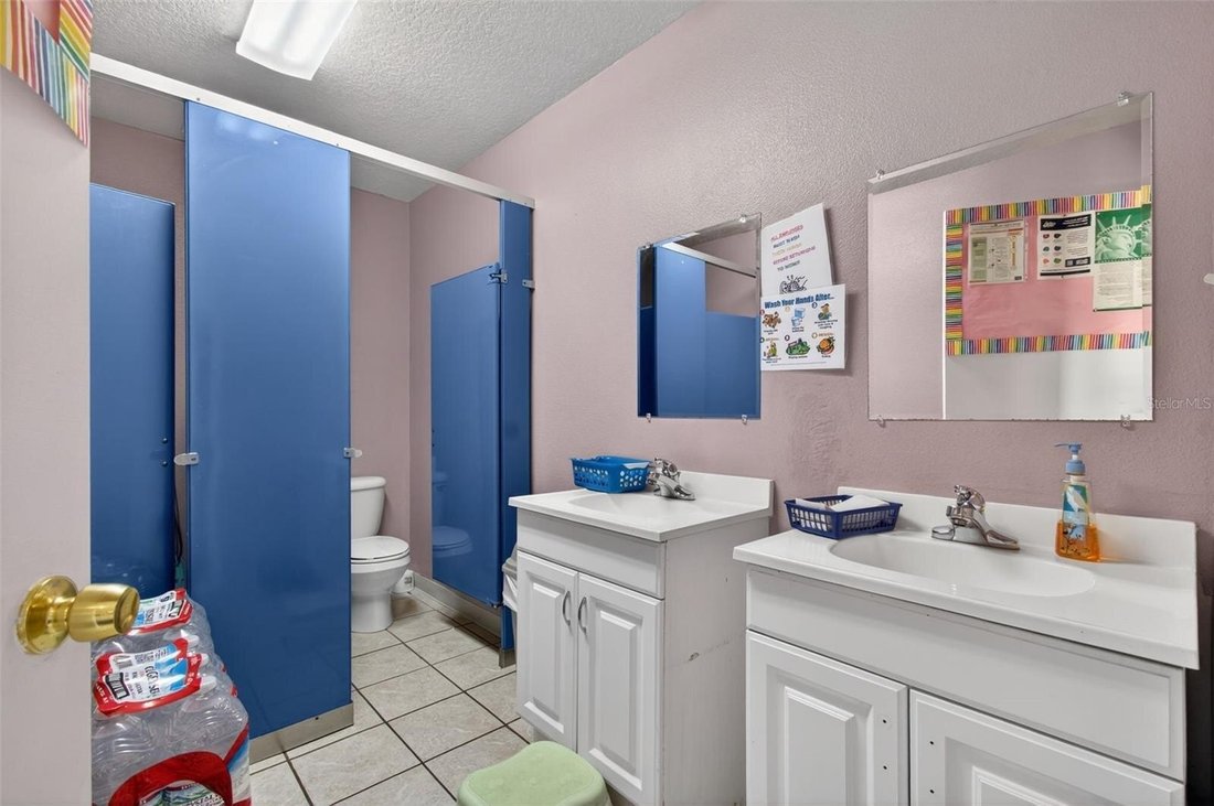 House in Bronson, Florida, United States 3 - 18684216