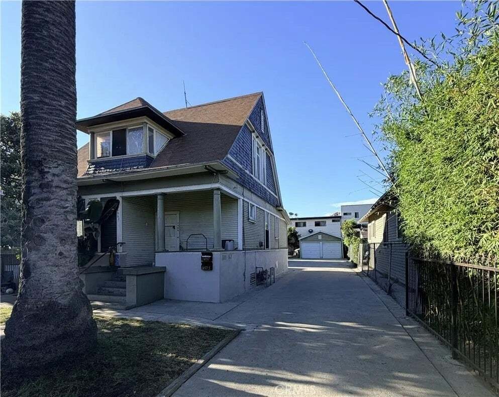 Los Angeles, California, United States 1 - 18682807