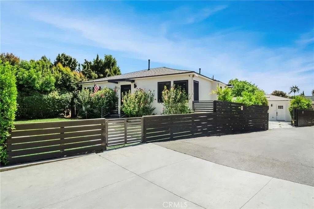 Condo in Los Angeles, California, United States 3 - 18682809
