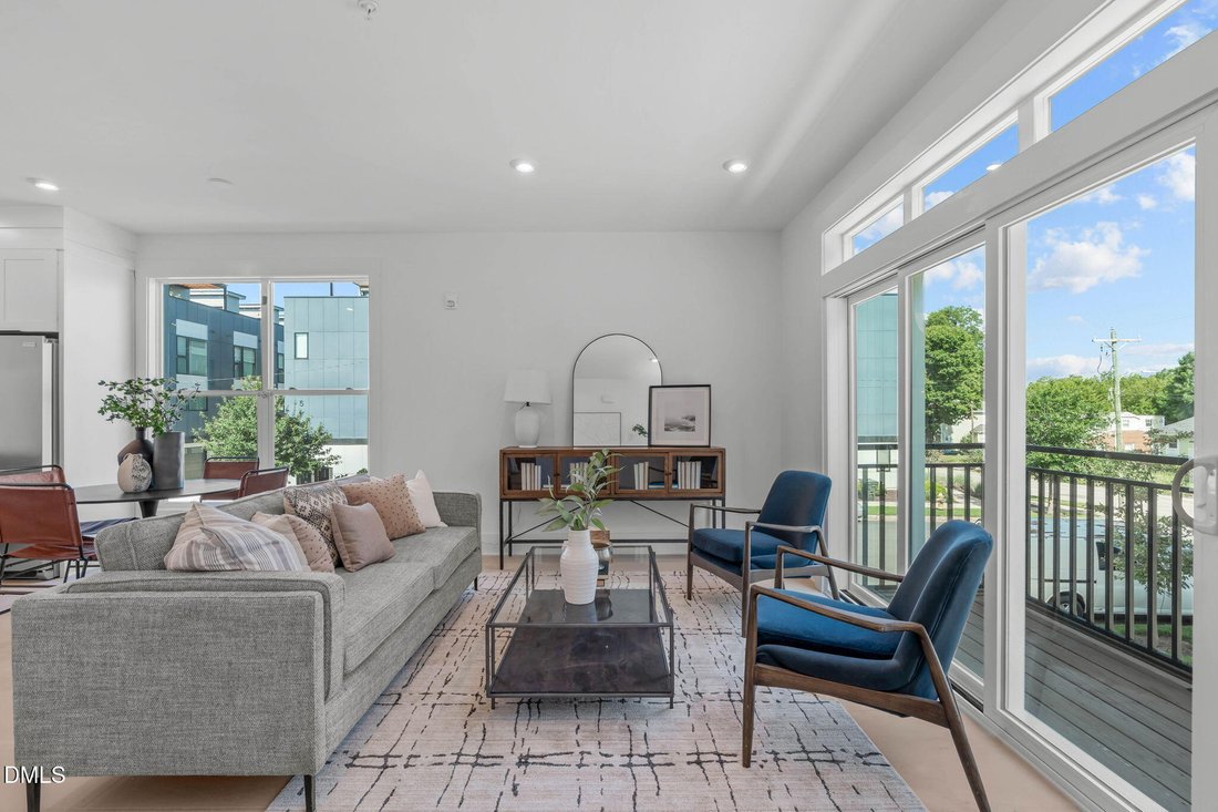 Condo in Raleigh, North Carolina, United States 3 - 18682313