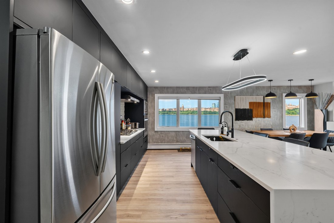 Condo in North Bergen, New Jersey, United States 3 - 18682691