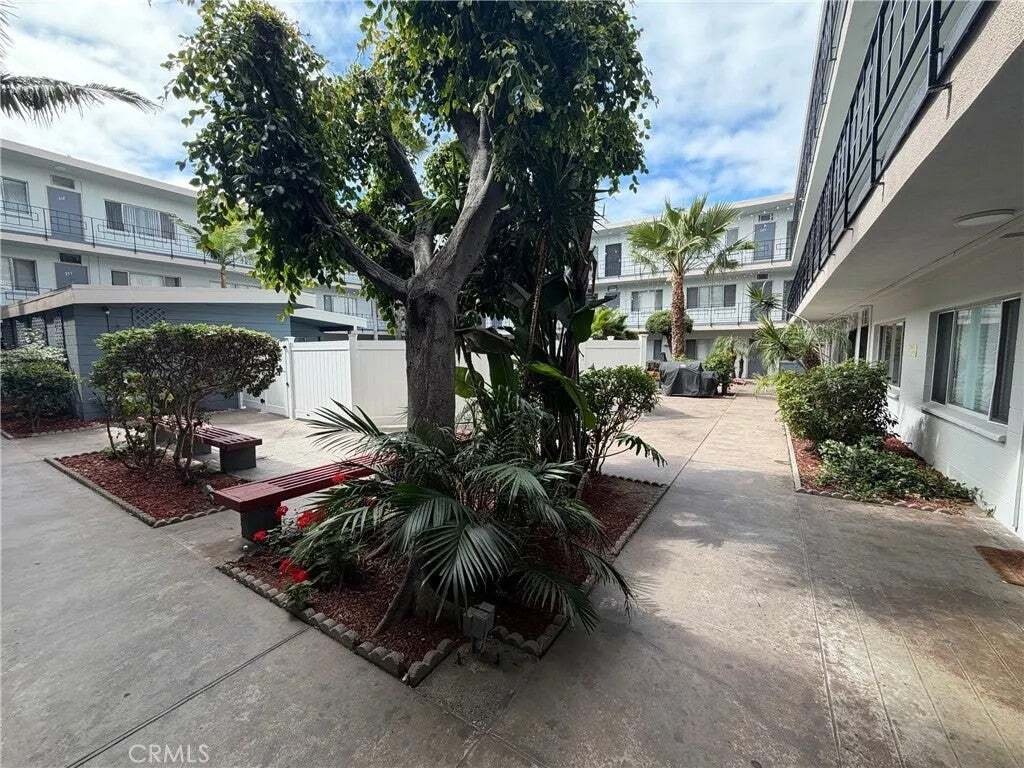 Andere in Gardena, Kalifornien, Vereinigte Staaten 4 - 18066362