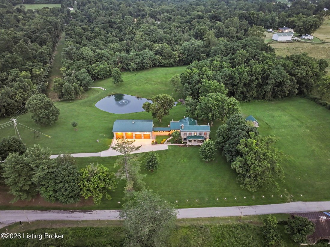 Farm Ranch in Petersburg, Kentucky, United States 3 - 18680634