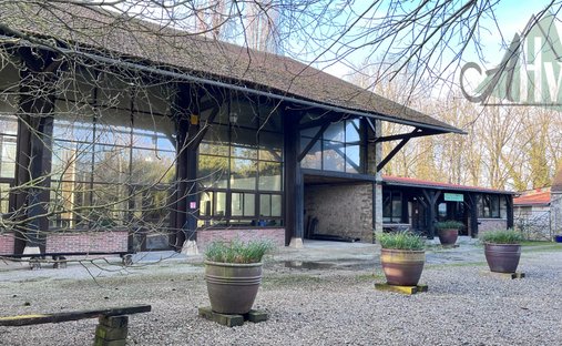 Estate in Saint-Hilliers, Ile-de-France, France 1