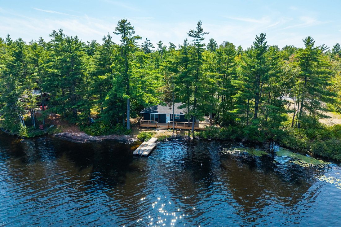 House in Gravenhurst, Ontario, Canada 2 - 18681516