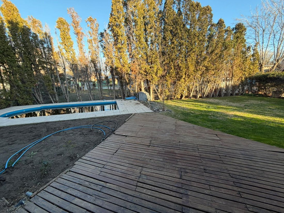 House in Neuquen, Neuquen, Argentina 5 - 18681346
