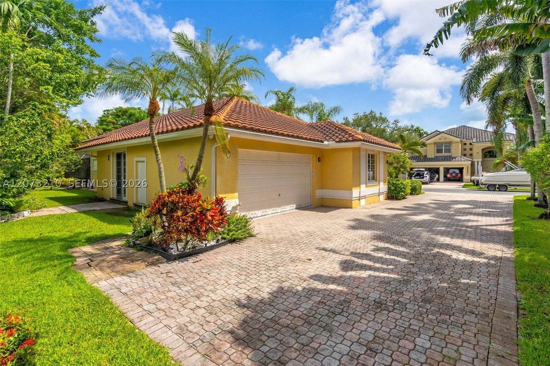 House in Miramar, Florida, United States 5 - 18682356