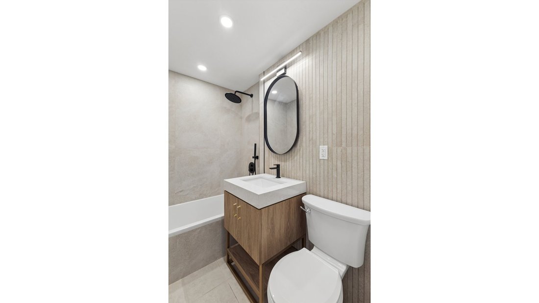 Condo in New York, New York, United States 5 - 18683214