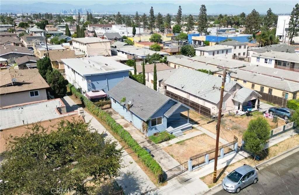 Los Angeles, California, United States 3 - 18682839