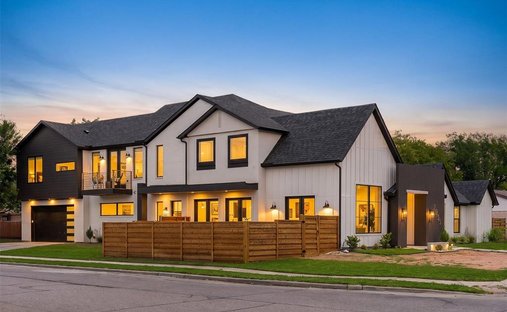 House in Farmers Branch, Texas, United States 1