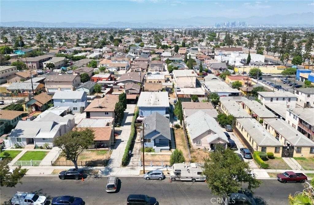 Los Angeles, California, United States 2 - 18682839