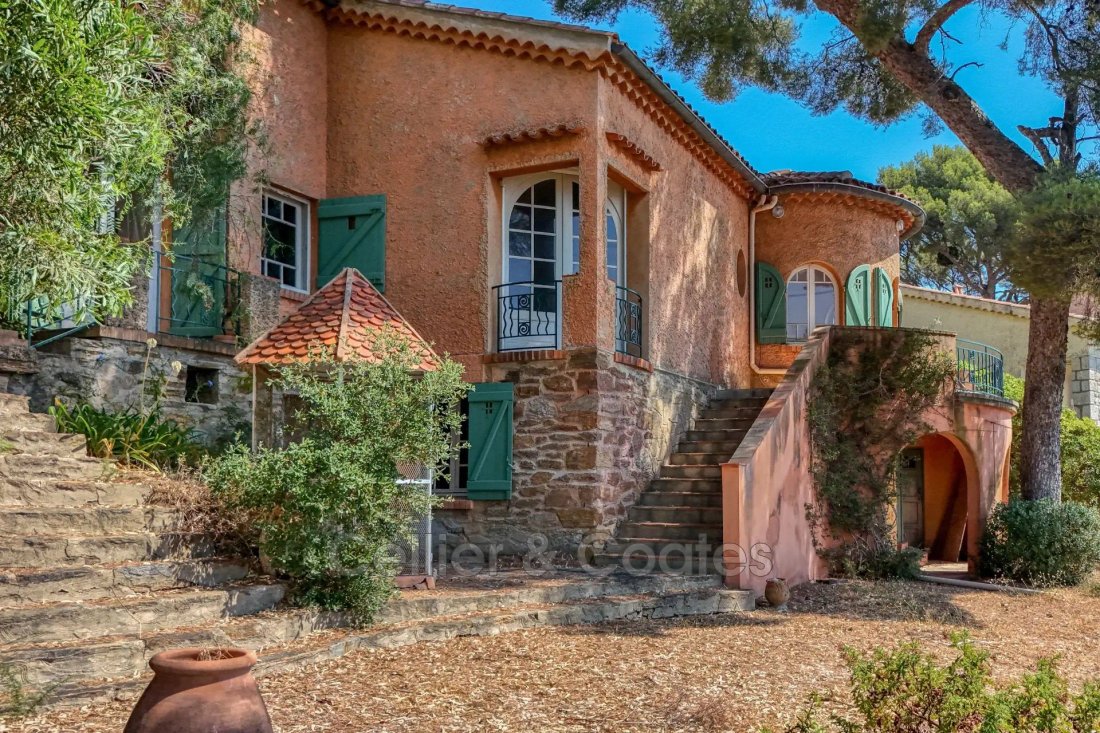 House in Le Lavandou, Provence-Alpes-Côte d'Azur, France 5 - 18682428