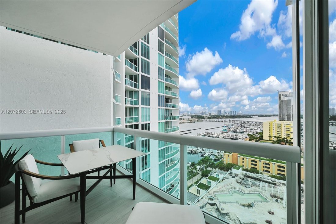 Condo in Miami Beach, Florida, United States 1 - 18683274