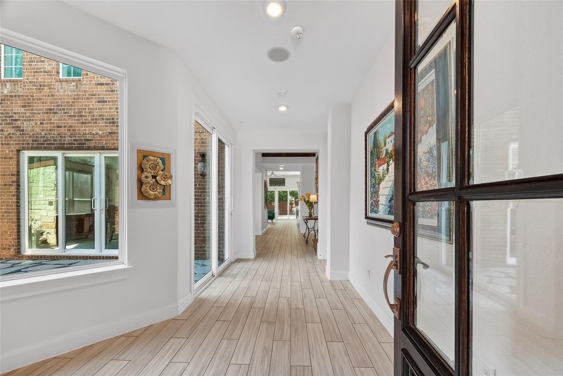 House in Sugar Land, Texas, United States 2 - 18680946