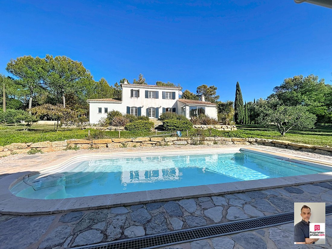 Villa in Rocbaron, Provence-Alpes-Côte d'Azur, France 2 - 18683835
