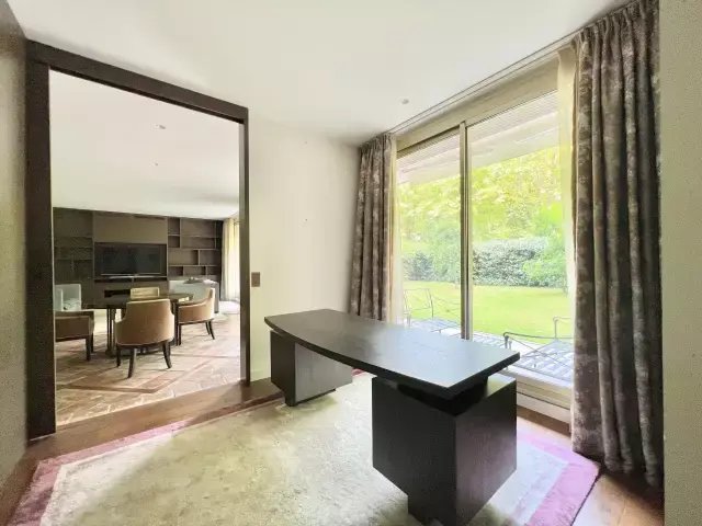 Apartment in La Plaine des Sablons, Neuilly-sur-Seine, France 4 - 15869552