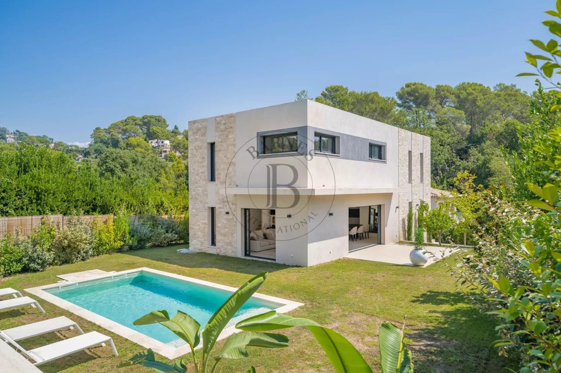 Villa in Mougins, Provence-Alpes-Côte d'Azur, France 1 - 18681389