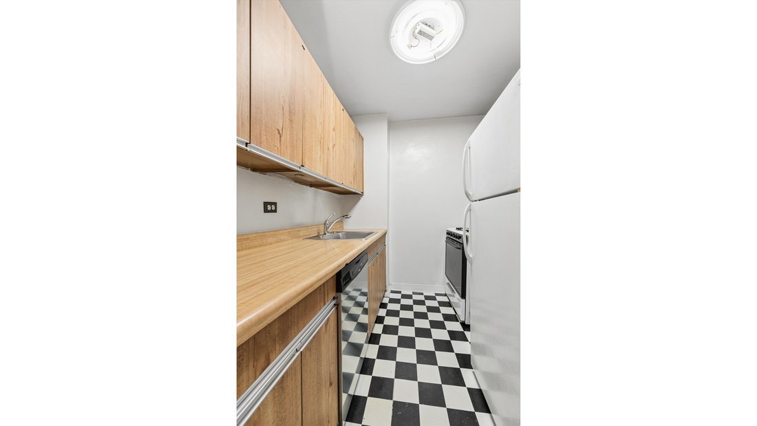 Co Op in New York, New York, United States 5 - 18683282