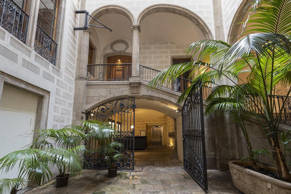 Apartment in Ciutat Vella, Barcelona, Spain 2 - 18680730