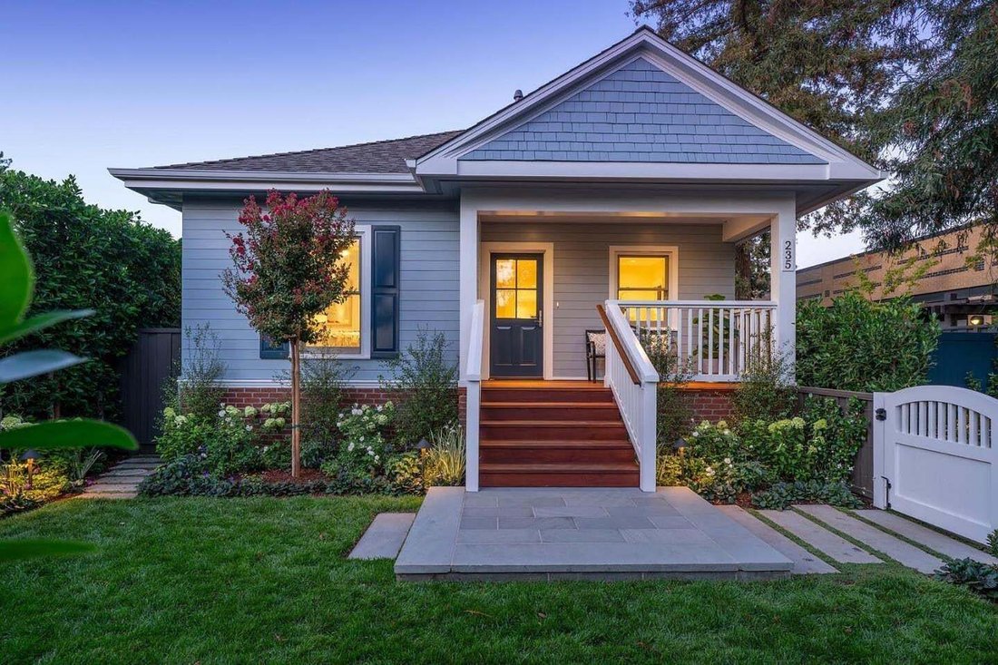 Palo Alto, California, United States 1 - 18682284