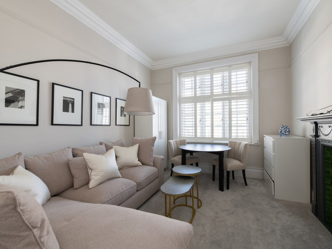 Apartment in Brompton, Kensington And Chelsea, England 2 - 18682958