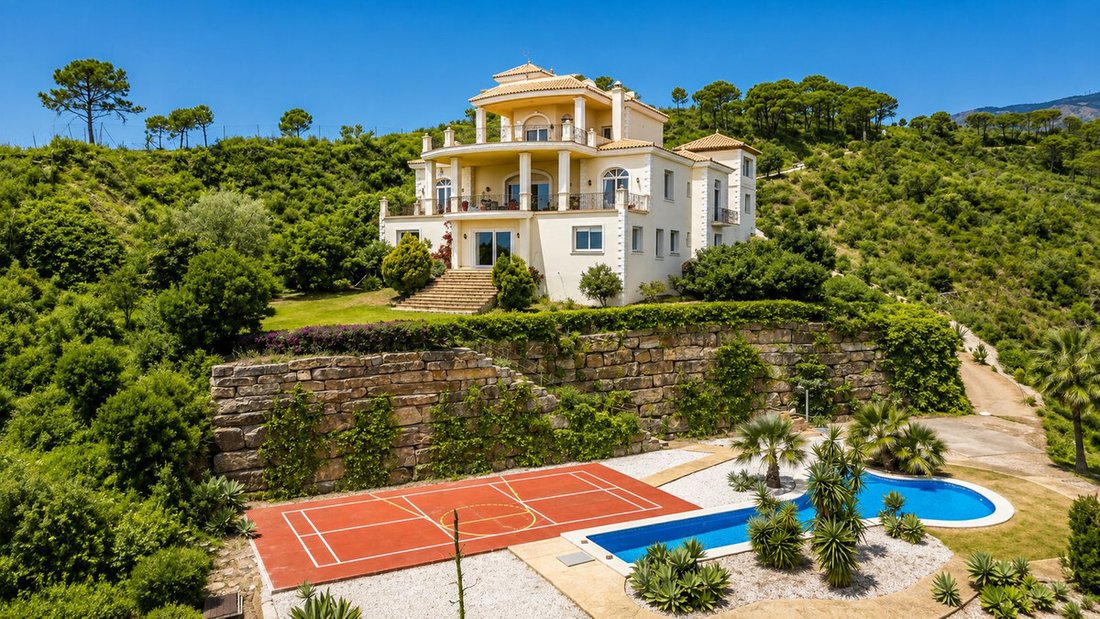Villa in Estepona, Andalusia, Spain 3 - 17369734
