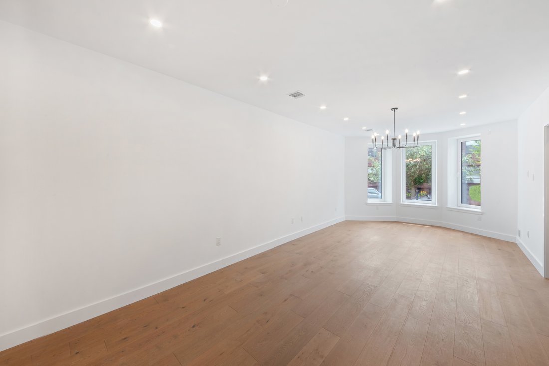 House in New York, New York, United States 4 - 18683205