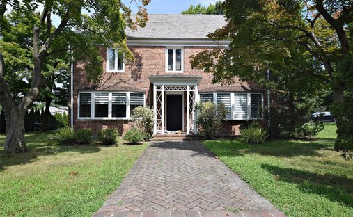 House in Great Neck, New York, United States 1
