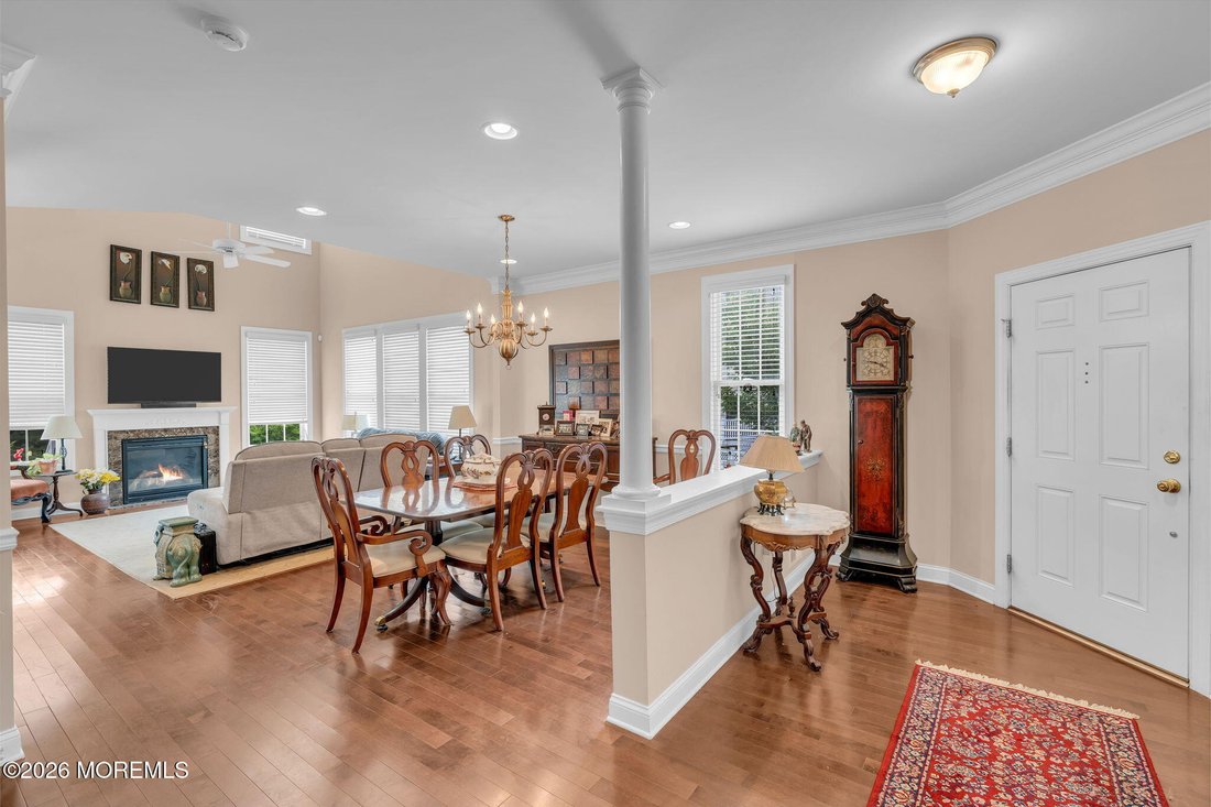 Condo in Manalapan Township, New Jersey, United States 3 - 18680171