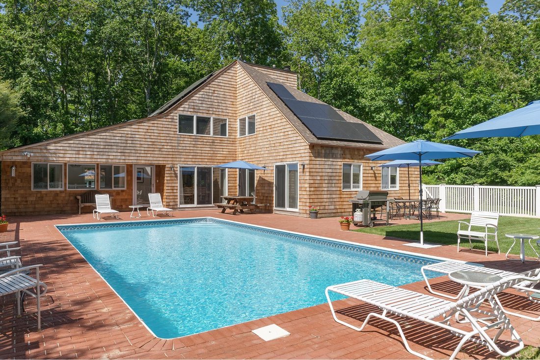 East Hampton, New York, United States 1 - 18683280