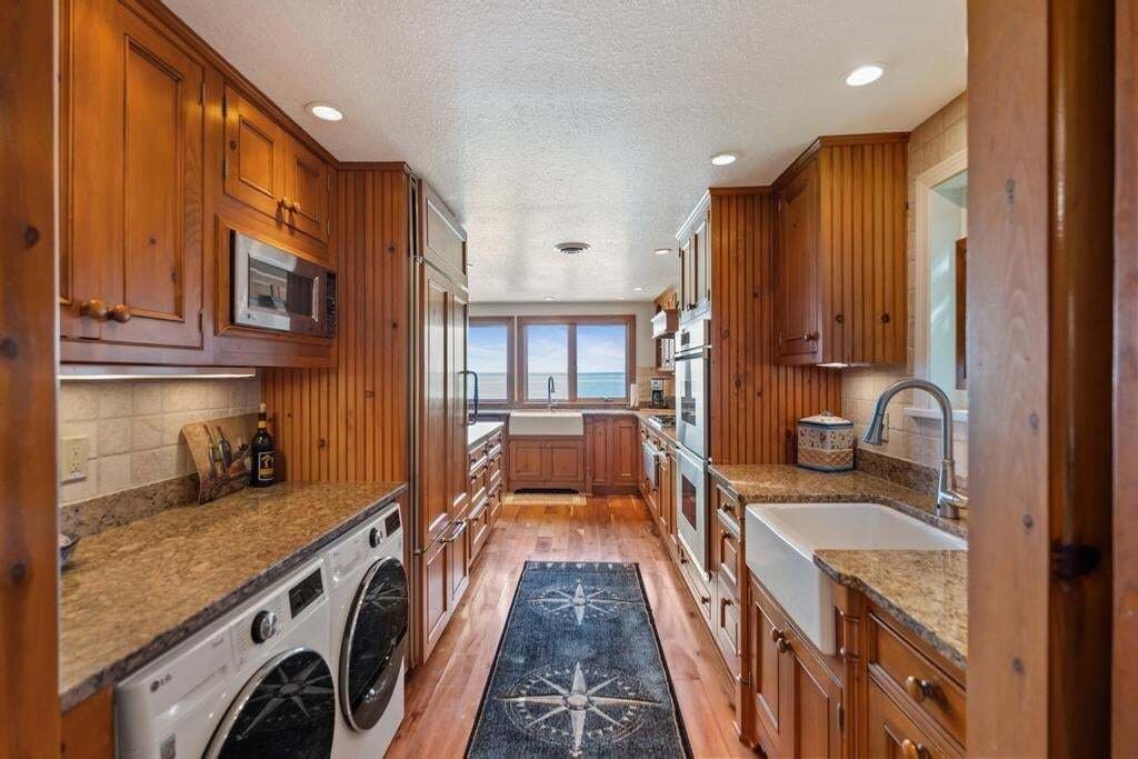 House in Mackinaw City, Michigan, United States 4 - 18682234