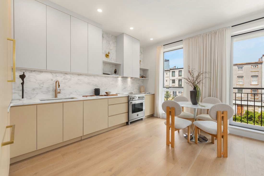 Condo in New York, New York, United States 3 - 18683237