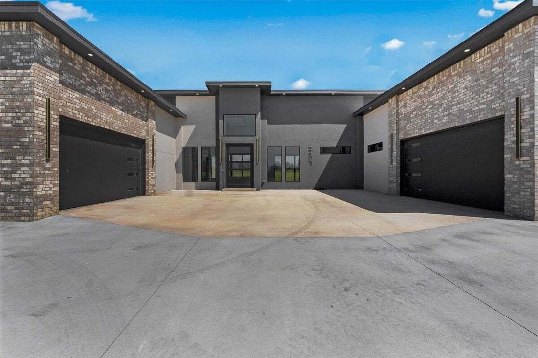House in Oologah, Oklahoma, United States 1 - 18680581
