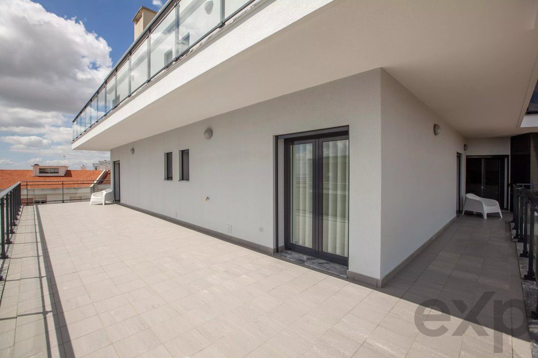 Apartment in Povoa de Santa Iria e Forte da Casa, Lisbon, Portugal 2 - 18681578
