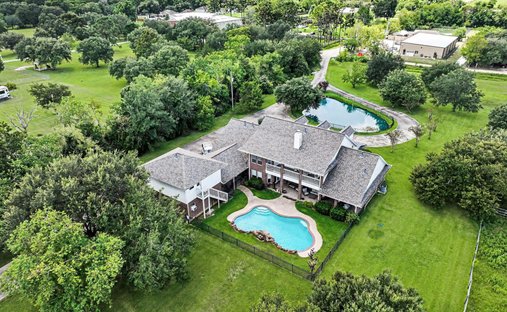 House in Alvin, Texas, United States 1
