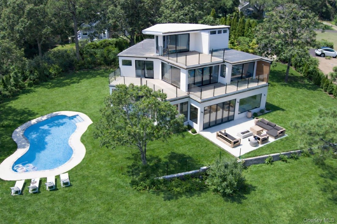 House in Hampton Bays, New York, United States 2 - 18680327